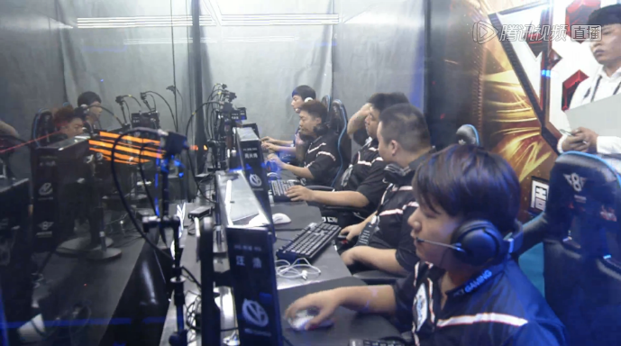 Anyone's Legend 将面对 T1 争夺 MSI 2025 总决赛的最后一个名额