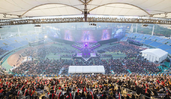 TES晒Tian生日返图：好友环绕，欢声笑语，再次祝Tian生日快乐